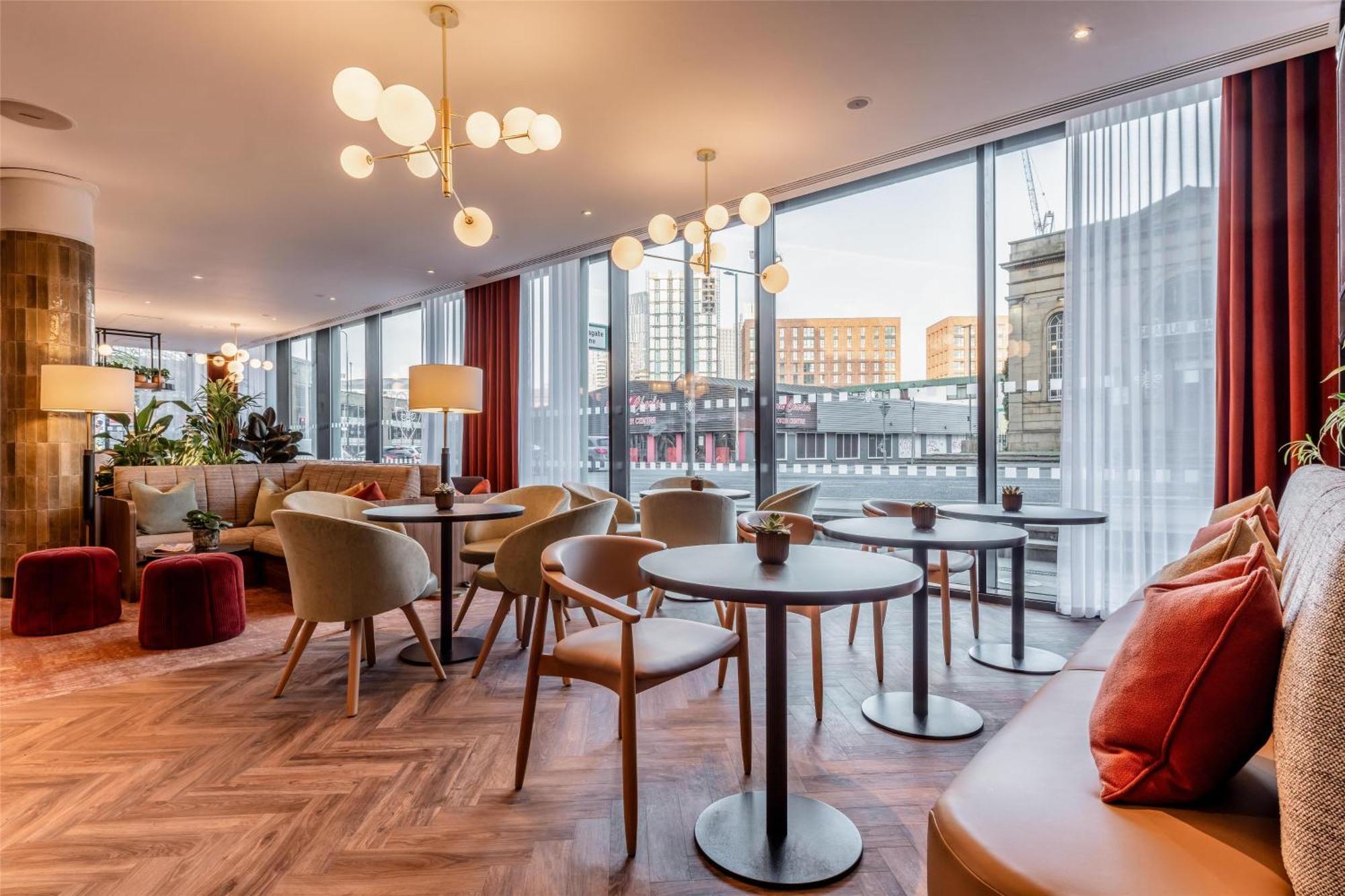 Radisson Hotel Manchester City Centre, A Verified Net Zero Hotel Esterno foto