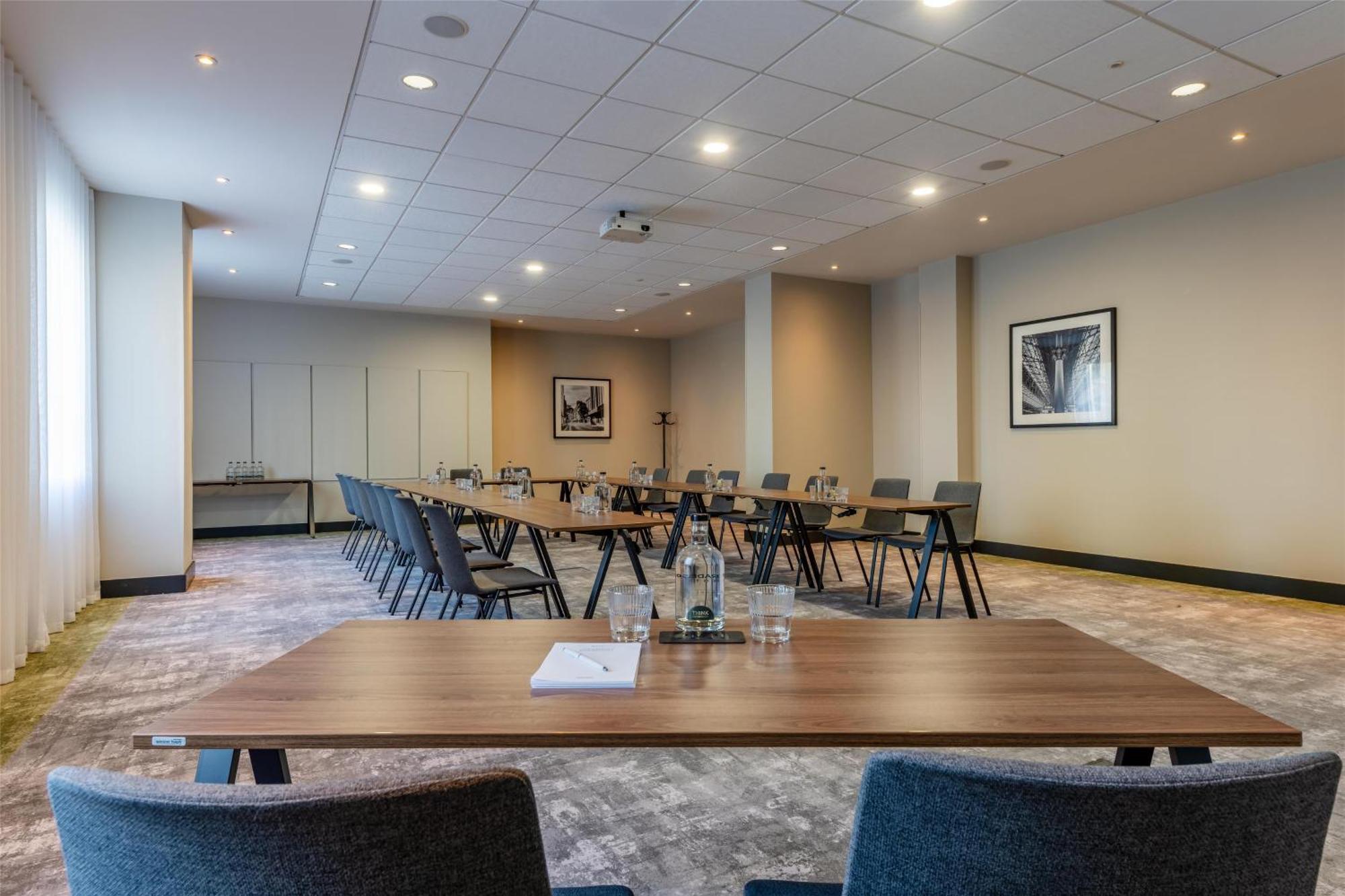 Radisson Hotel Manchester City Centre, A Verified Net Zero Hotel Esterno foto