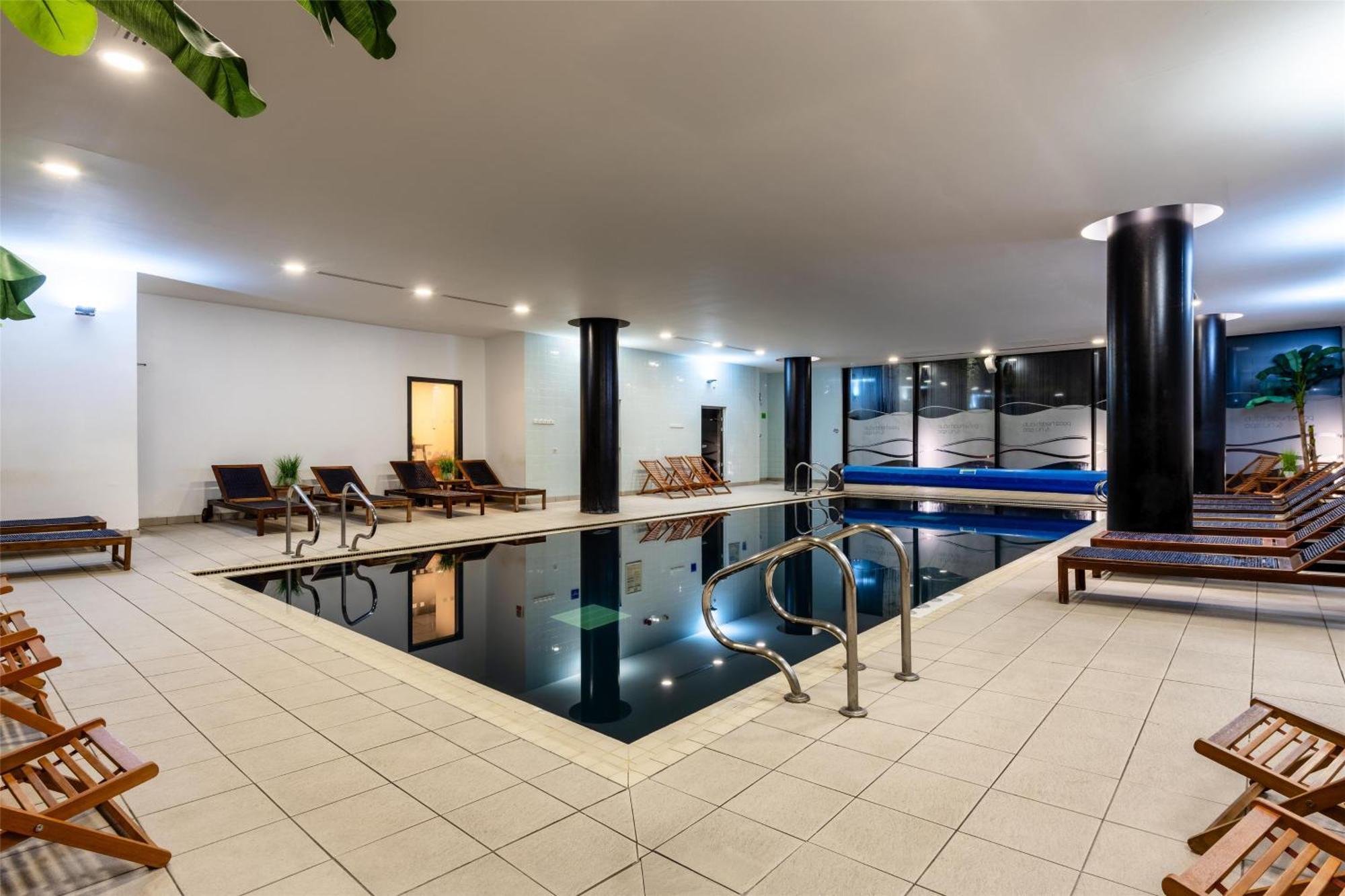 Radisson Hotel Manchester City Centre, A Verified Net Zero Hotel Esterno foto