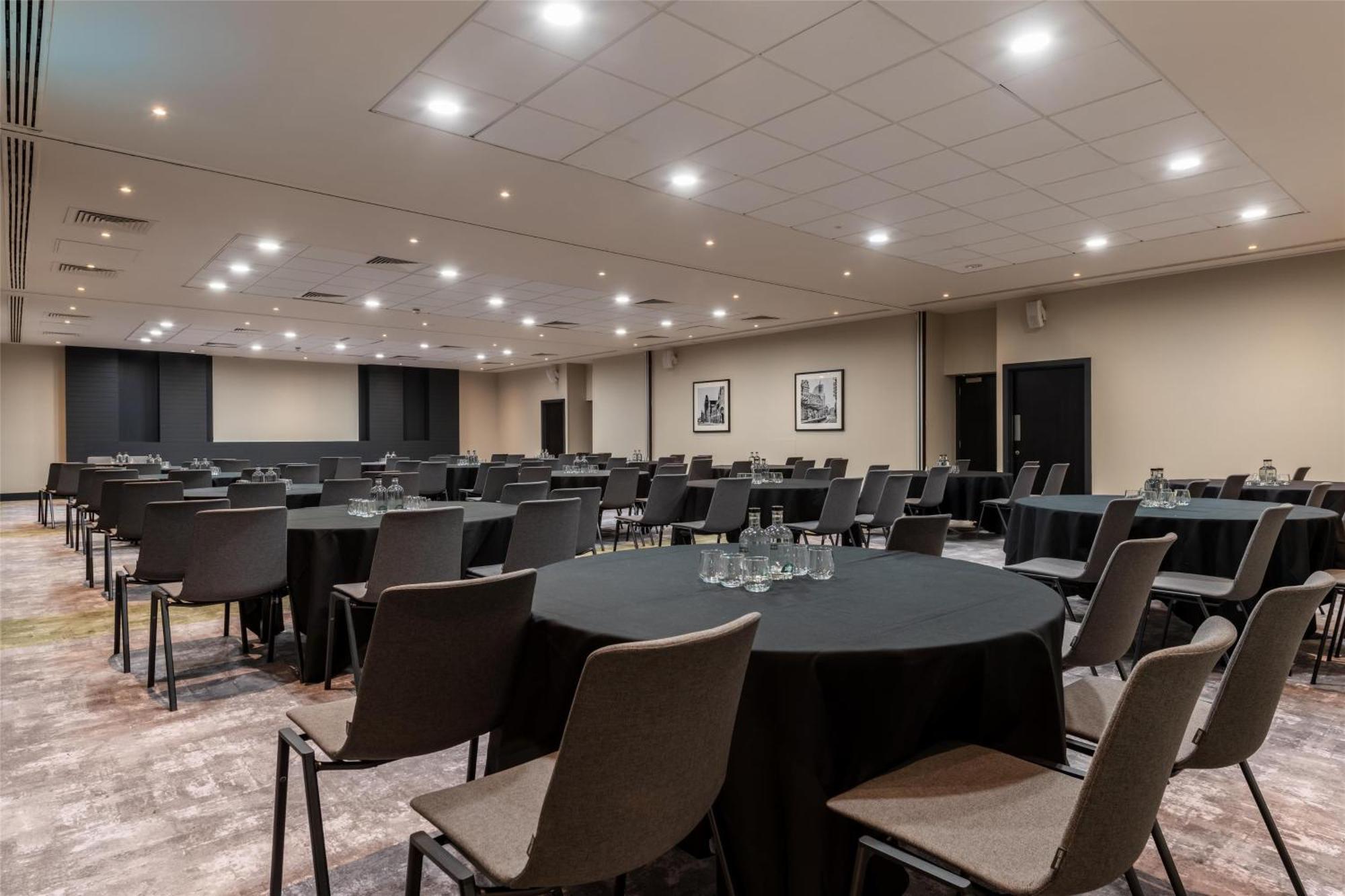 Radisson Hotel Manchester City Centre, A Verified Net Zero Hotel Esterno foto