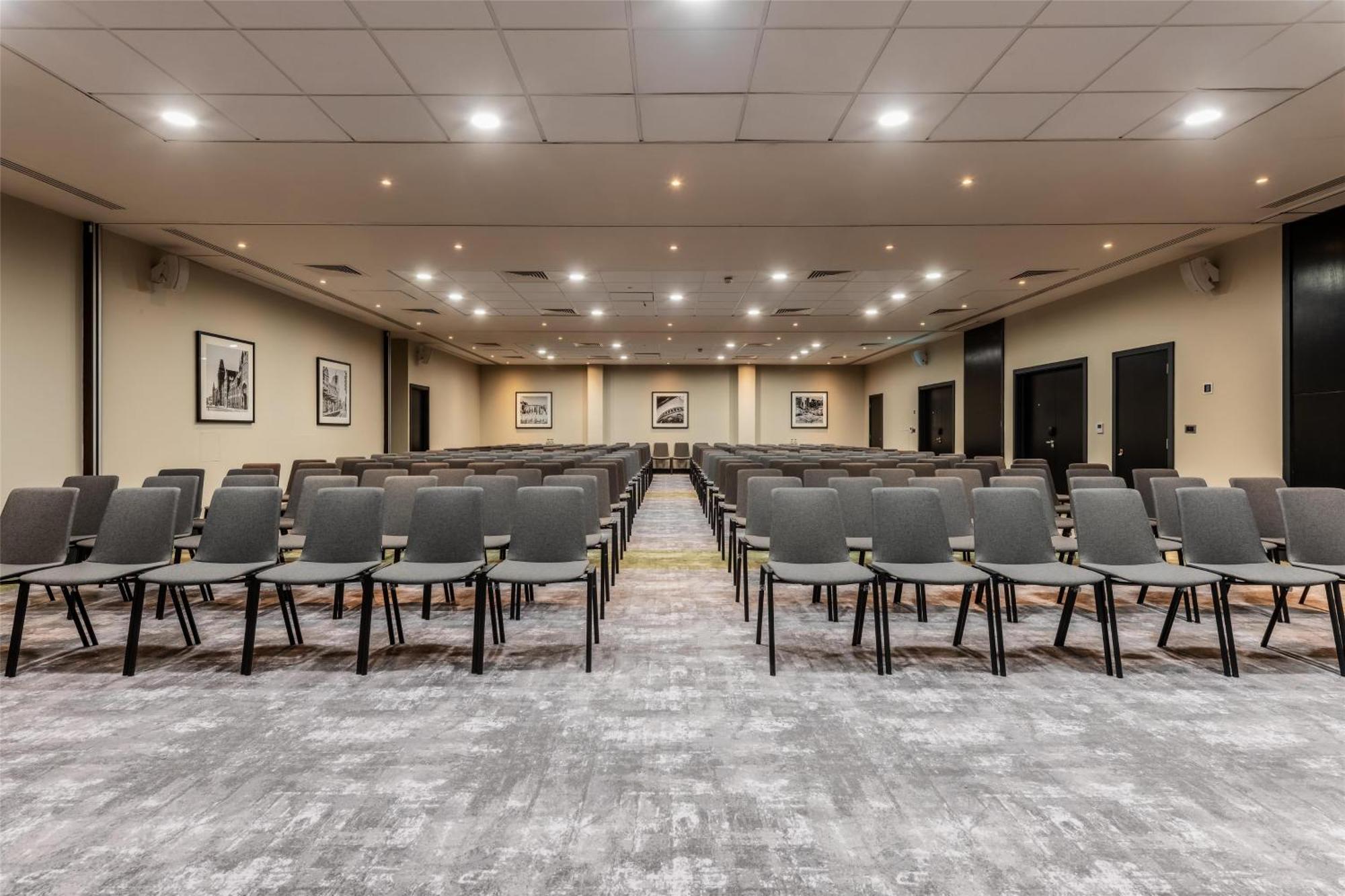 Radisson Hotel Manchester City Centre, A Verified Net Zero Hotel Esterno foto