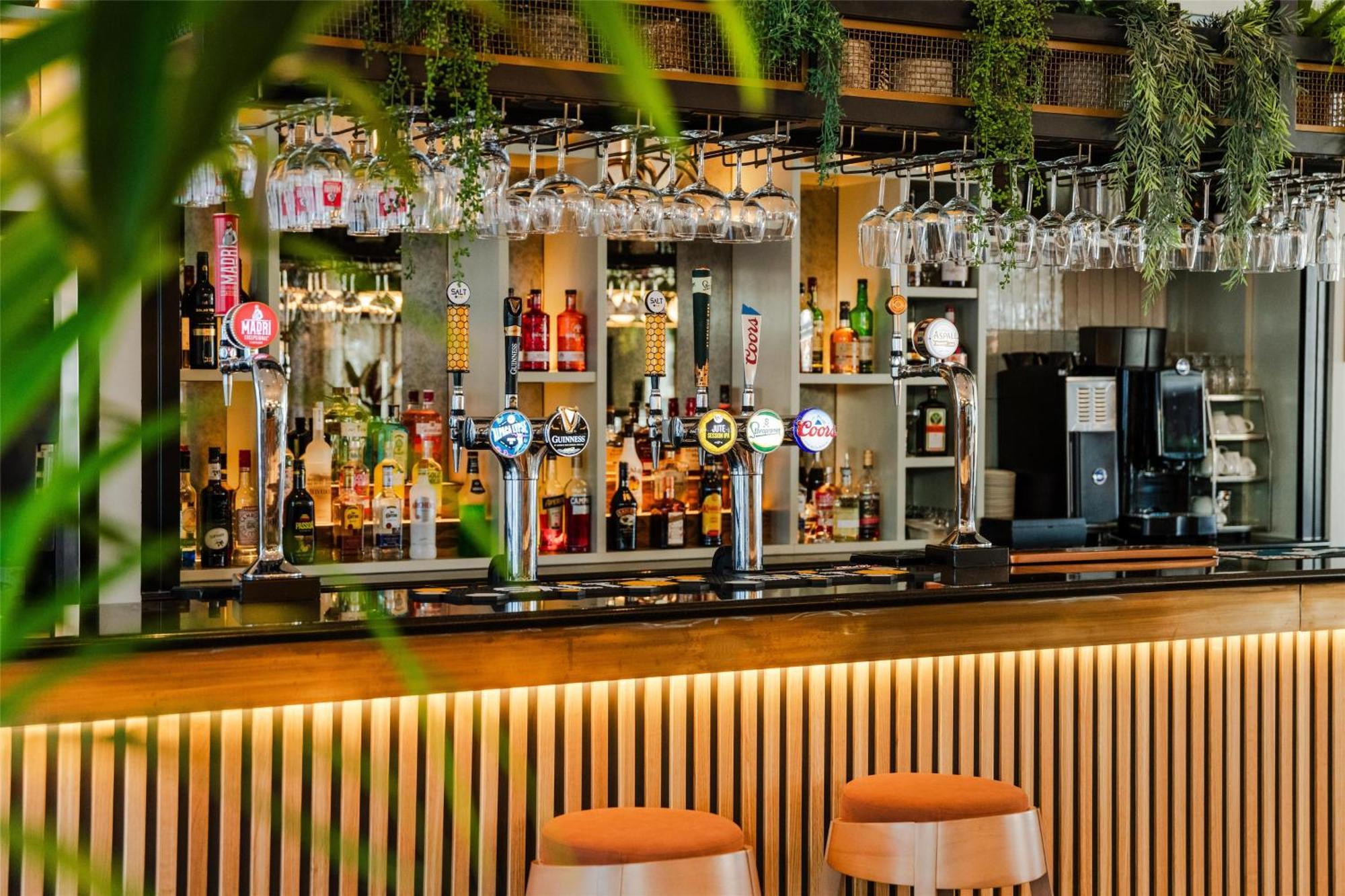 Radisson Hotel Manchester City Centre, A Verified Net Zero Hotel Esterno foto