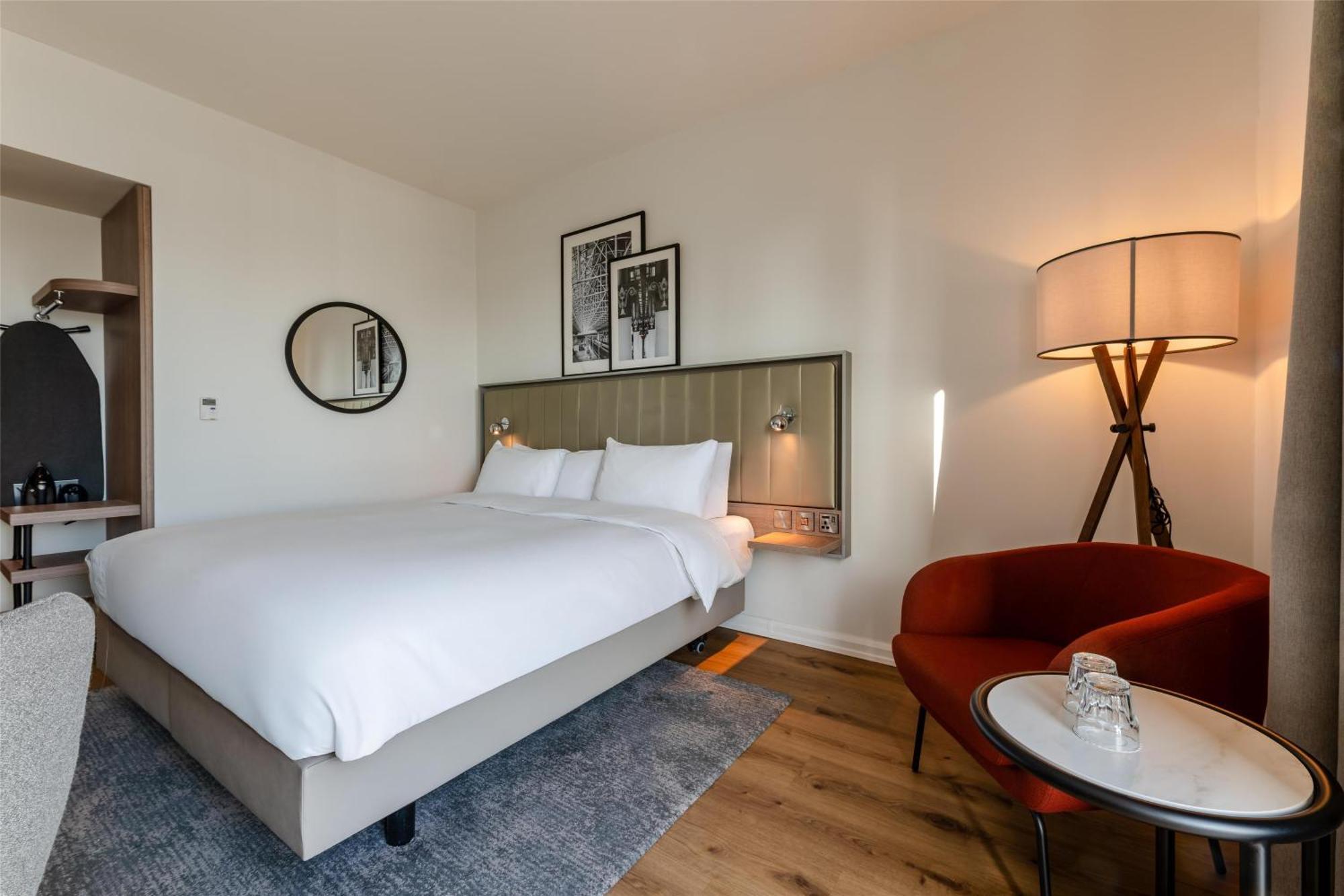 Radisson Hotel Manchester City Centre, A Verified Net Zero Hotel Esterno foto