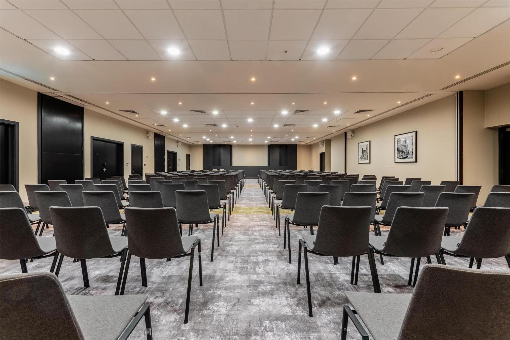 Radisson Hotel Manchester City Centre, A Verified Net Zero Hotel Esterno foto