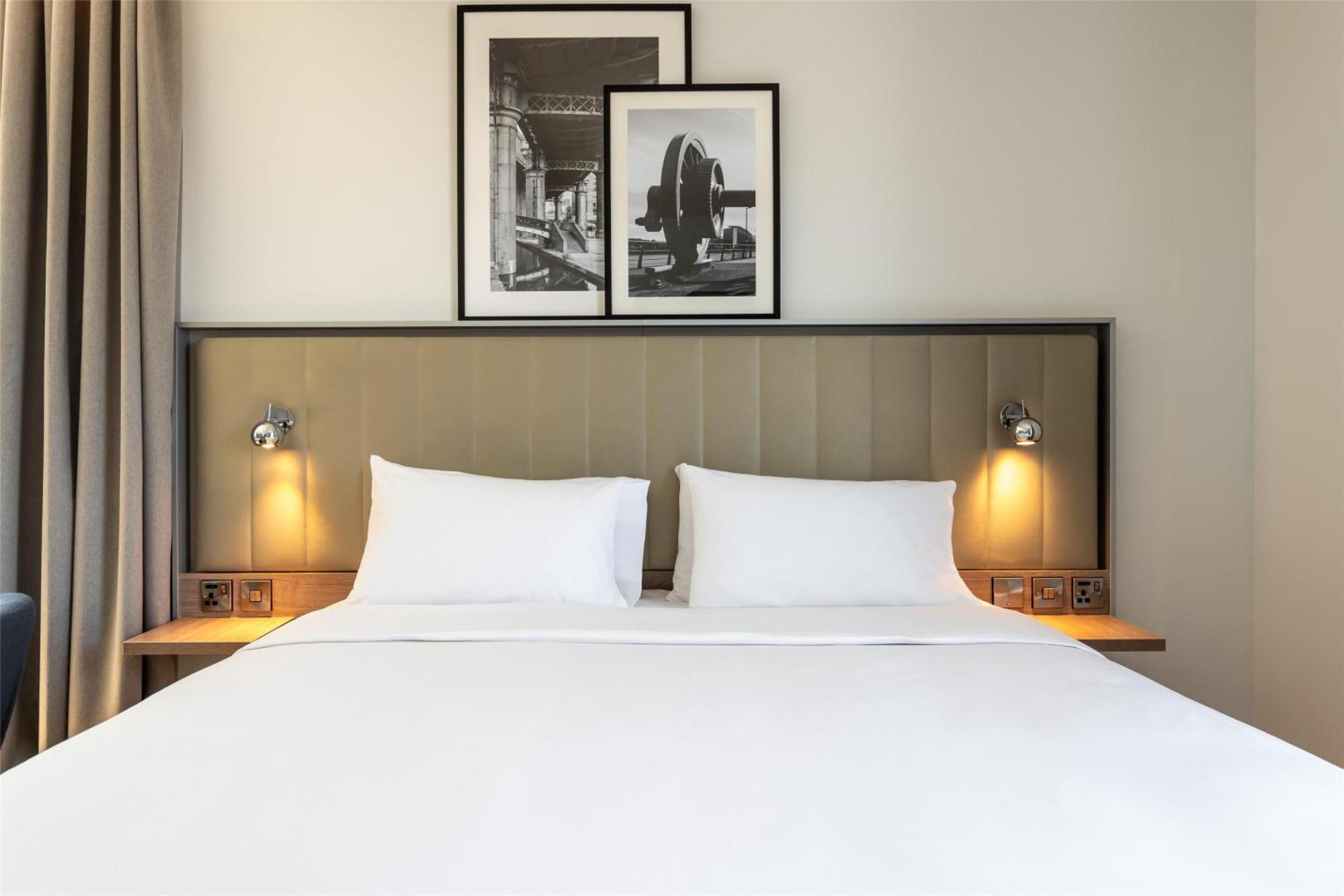 Radisson Hotel Manchester City Centre, A Verified Net Zero Hotel Esterno foto