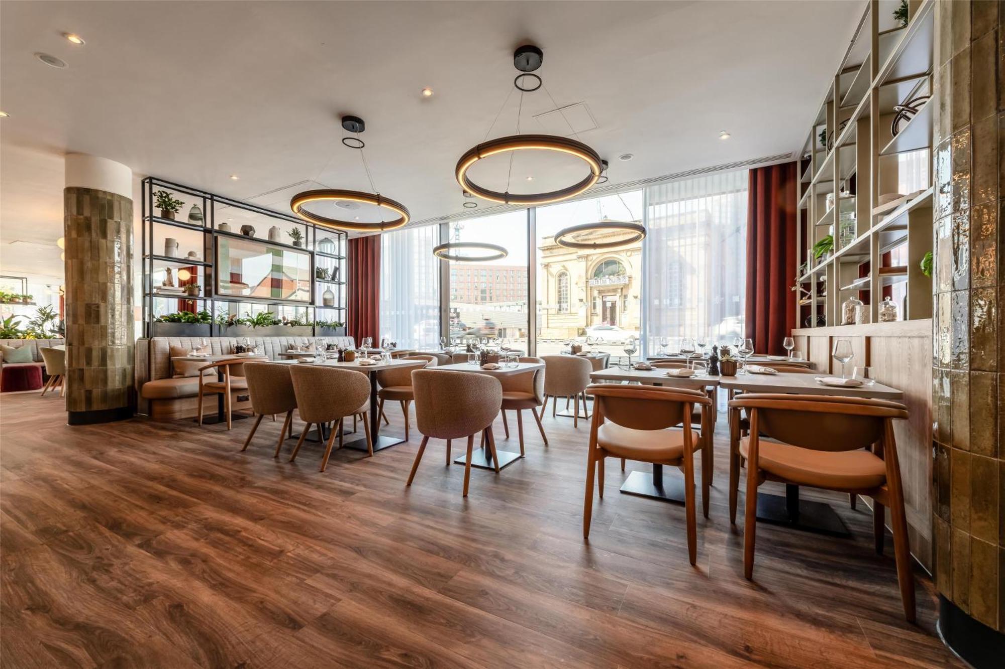 Radisson Hotel Manchester City Centre, A Verified Net Zero Hotel Esterno foto