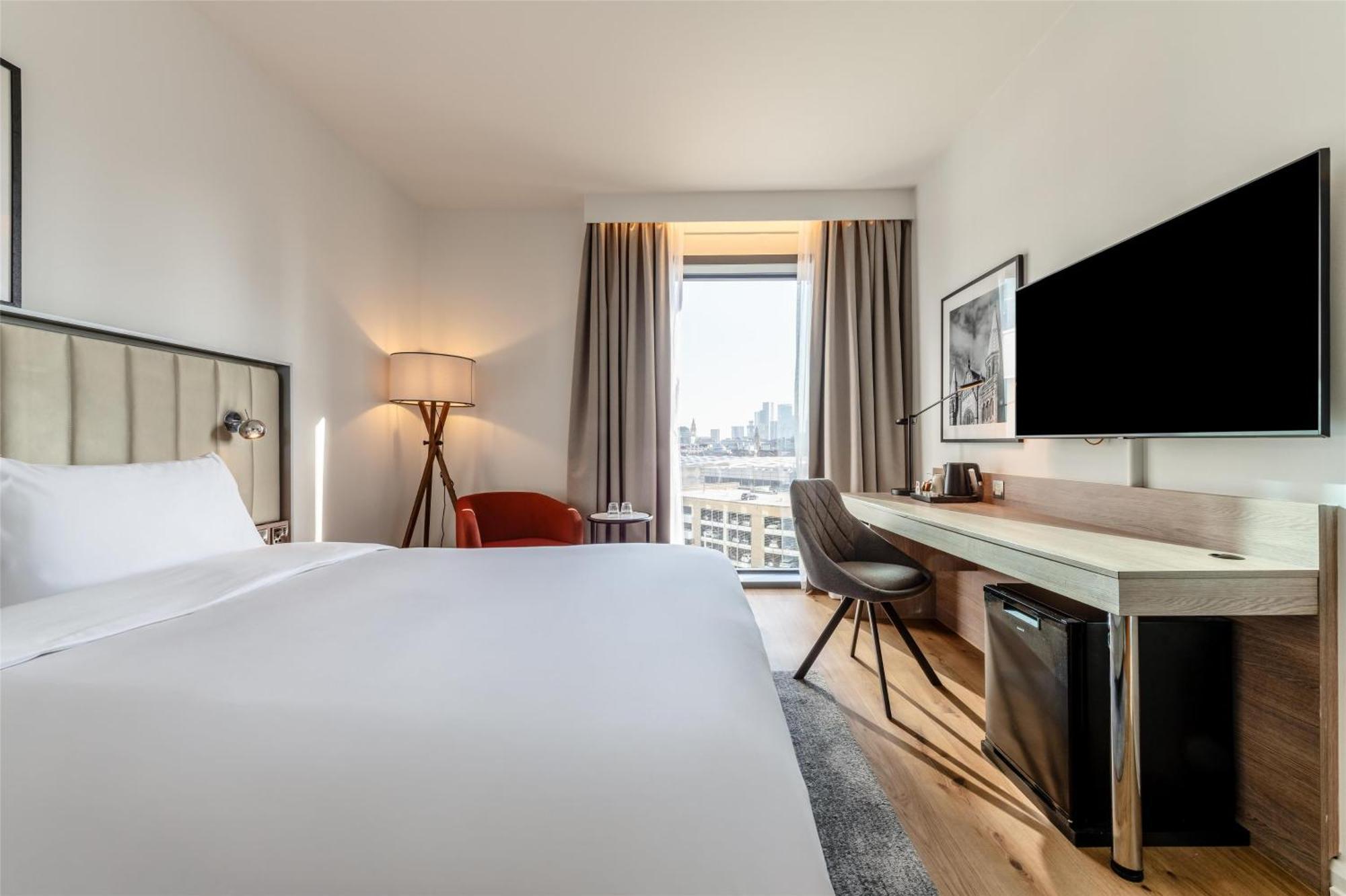 Radisson Hotel Manchester City Centre, A Verified Net Zero Hotel Esterno foto