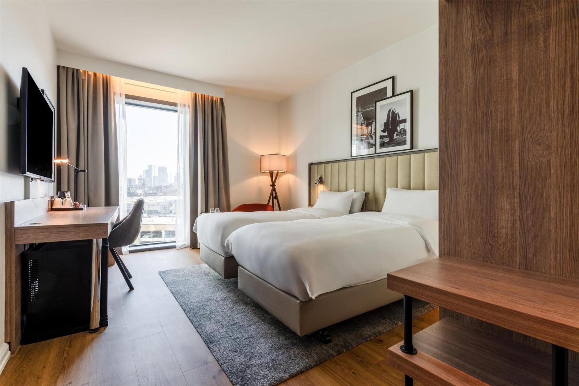 Radisson Hotel Manchester City Centre, A Verified Net Zero Hotel Esterno foto