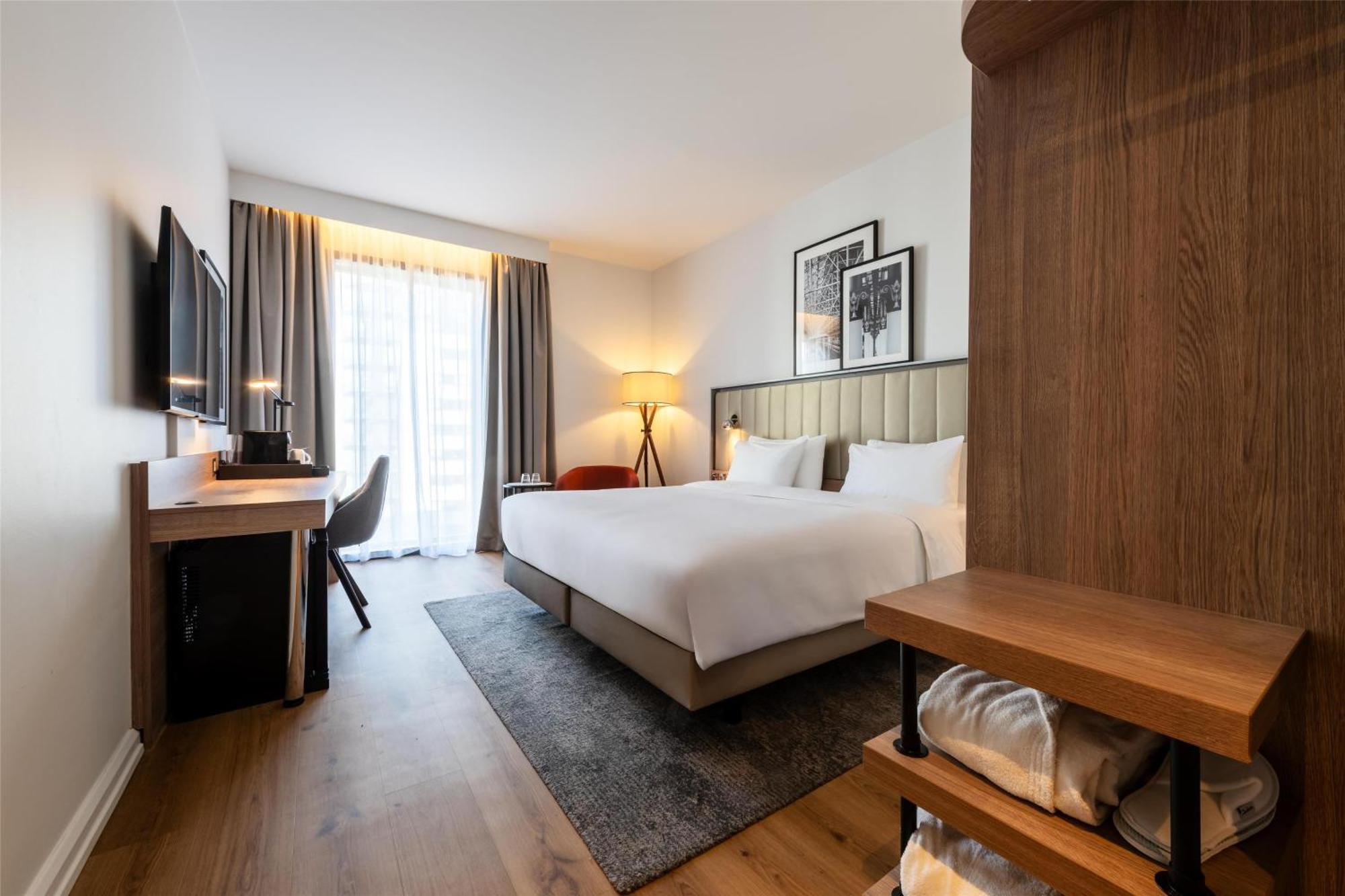 Radisson Hotel Manchester City Centre, A Verified Net Zero Hotel Esterno foto