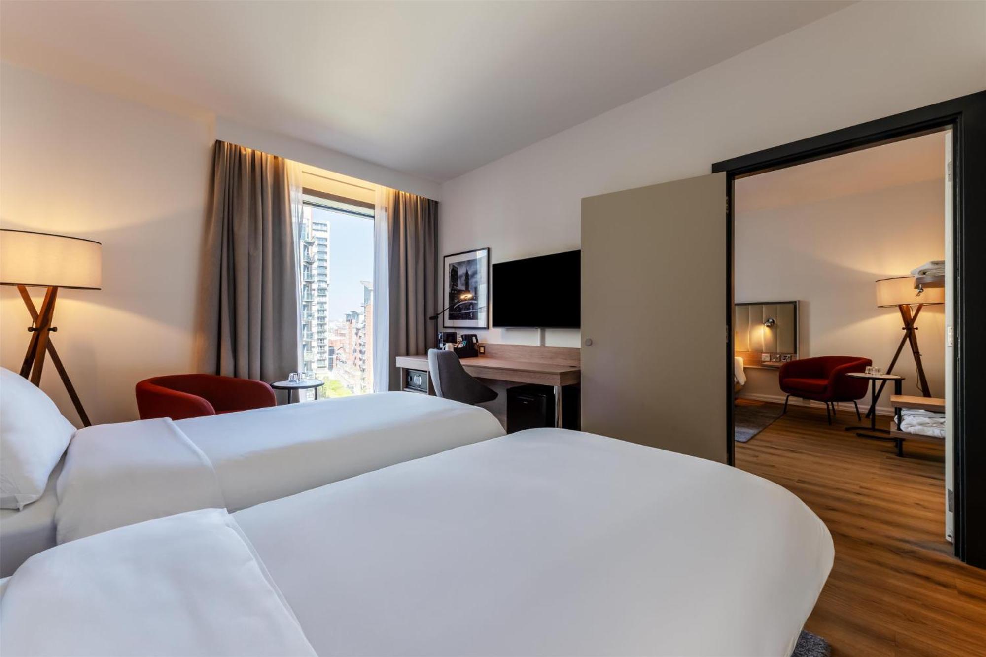 Radisson Hotel Manchester City Centre, A Verified Net Zero Hotel Esterno foto