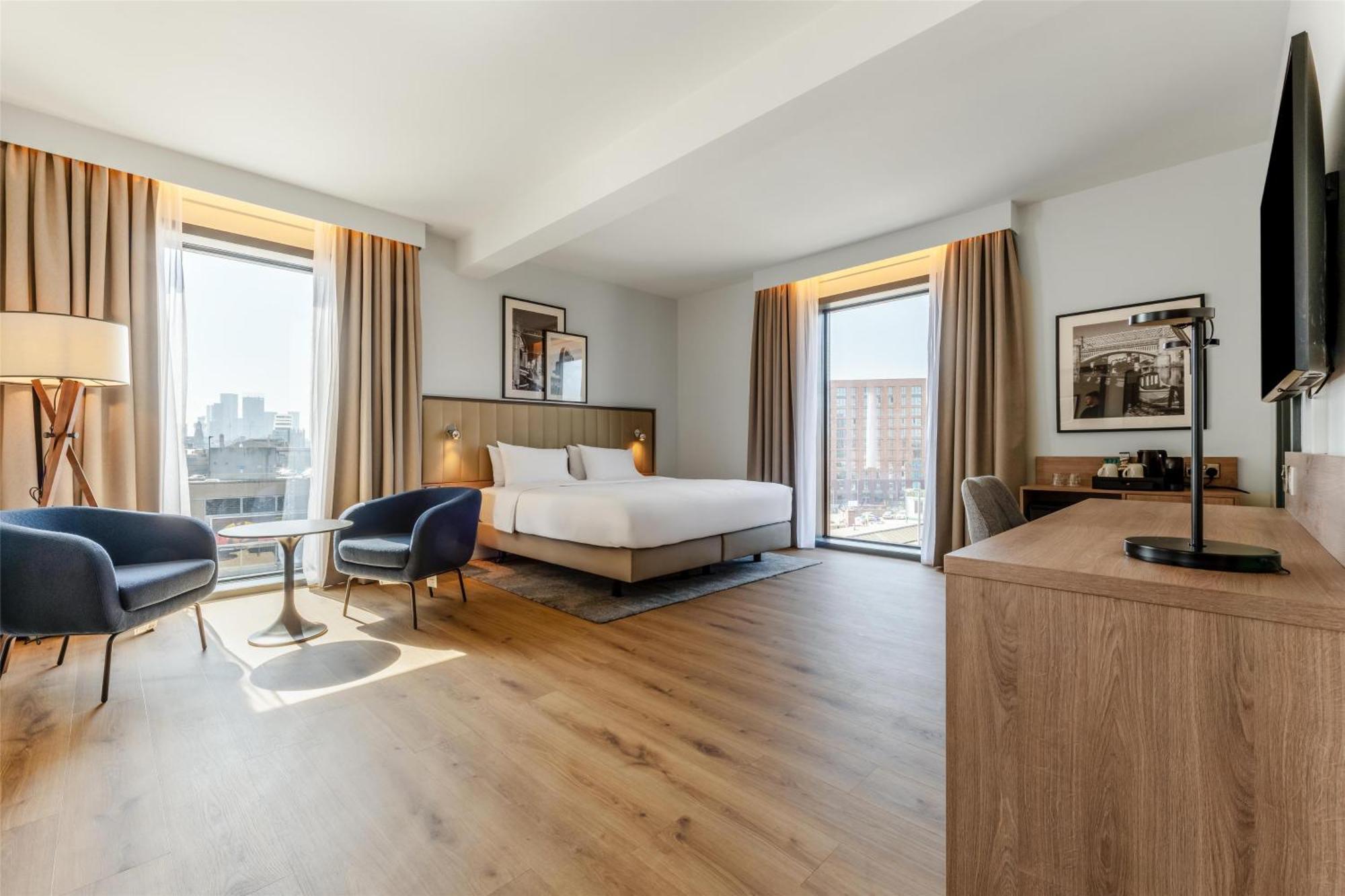 Radisson Hotel Manchester City Centre, A Verified Net Zero Hotel Esterno foto