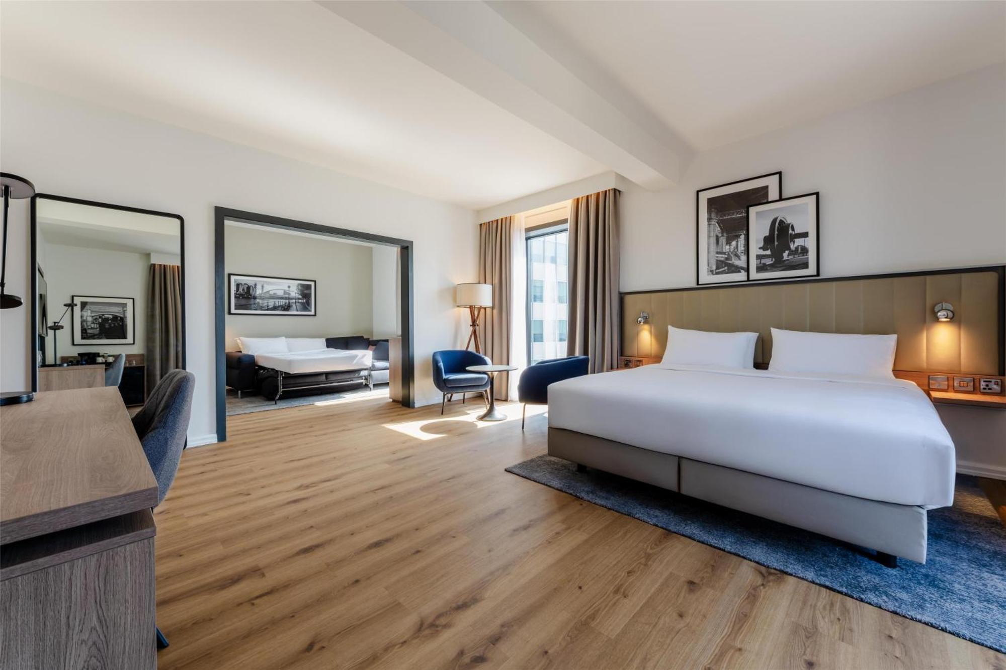 Radisson Hotel Manchester City Centre, A Verified Net Zero Hotel Esterno foto